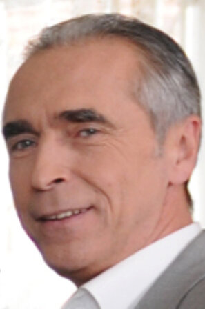 Нусрет Сени