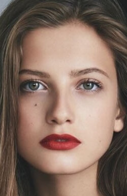 Zo&euml; Pastelle Holthuizen