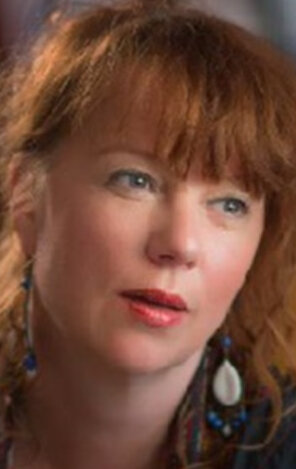 Arnd&iacute;s Hr&ouml;nn Egilsd&oacute;ttir